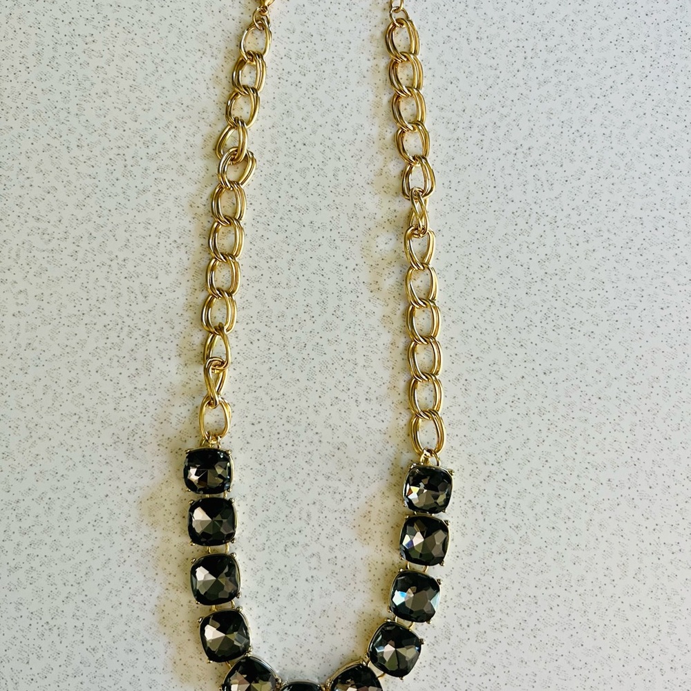 Elegant Gold and Dark Gray Jewel Necklace